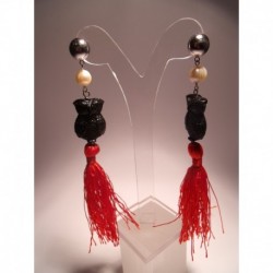 Earrings with resin owl, freshwater pearls and tassels of red silk. Nickel free support