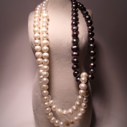 Necklace "knot" with white and gray freshwater pearl