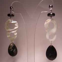 Orecchini in argento con madreperla, ematite e labradorite